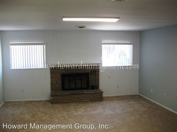 4th image of 3400 S Barrington Ave