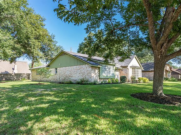 3rd image of 12903 Rolling Valley Dr