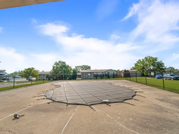 5880 Rembrandt Ct Unit C, Hanover Park, IL 60133