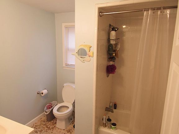 5th image of 127 De Pasquale Ave #2