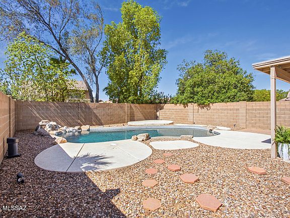 2nd image of 2631 W Desert Brook Ct