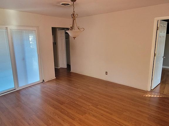 3rd image of 9718 Wahada Ave