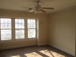 2nd image of 1111 Ashland Ave