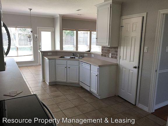 5th image of 712 Biscayne Dr
