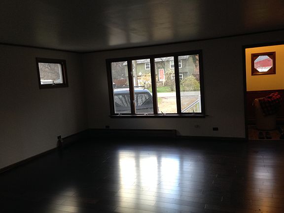 3rd image of 6860 Wellington Dr
