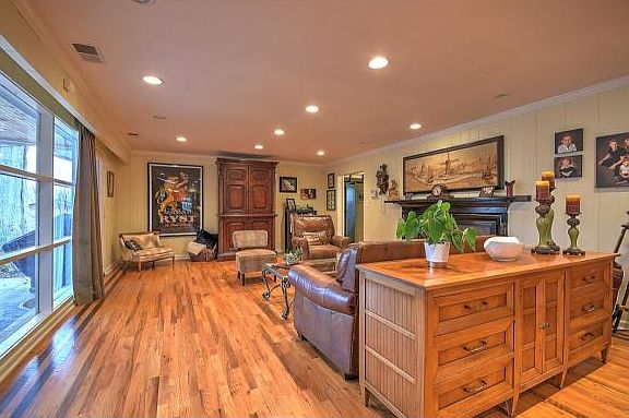 4th image of 2029 Westwind Dr