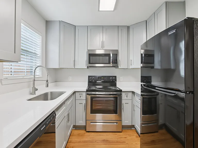 One Bedroom Kitchen