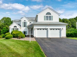 71 Country Side Dr, Rocky Hill, CT 06067