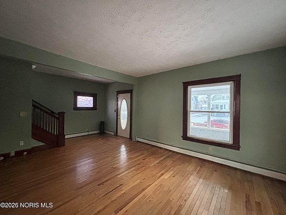 5th image of 3843 Hoiles Ave