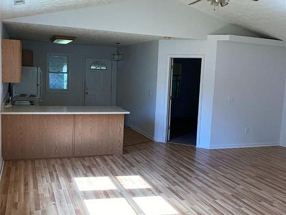 4th image of 236 S Smith St
