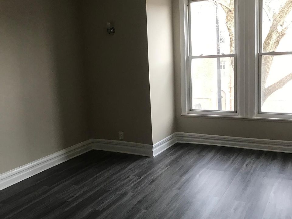 1st image of 6842 S King Dr