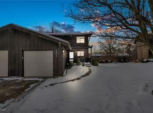 9376 Sherman Ln #310, North Royalton, OH 44133