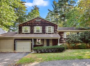 61 Laddins Rock Rd, Old Greenwich, CT 06870