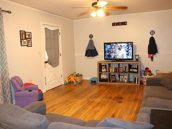2nd image of 304 John Allen St