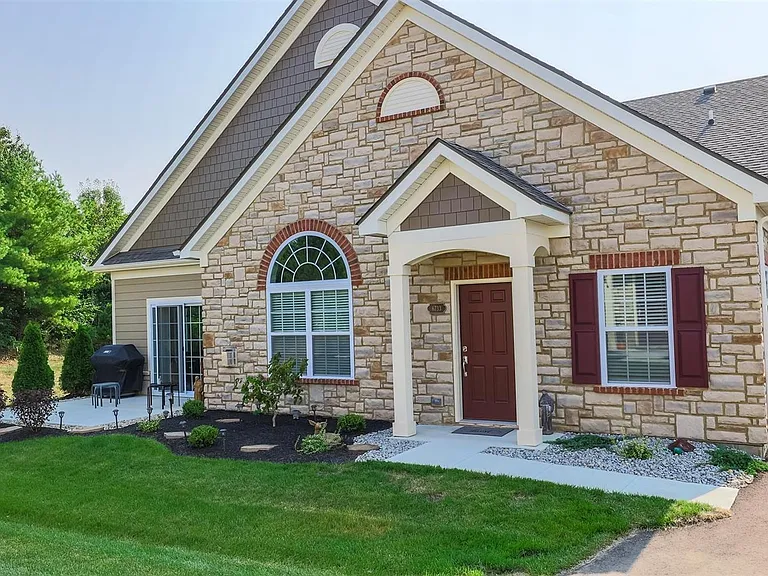 6733 Liberty Cir — Photo 2