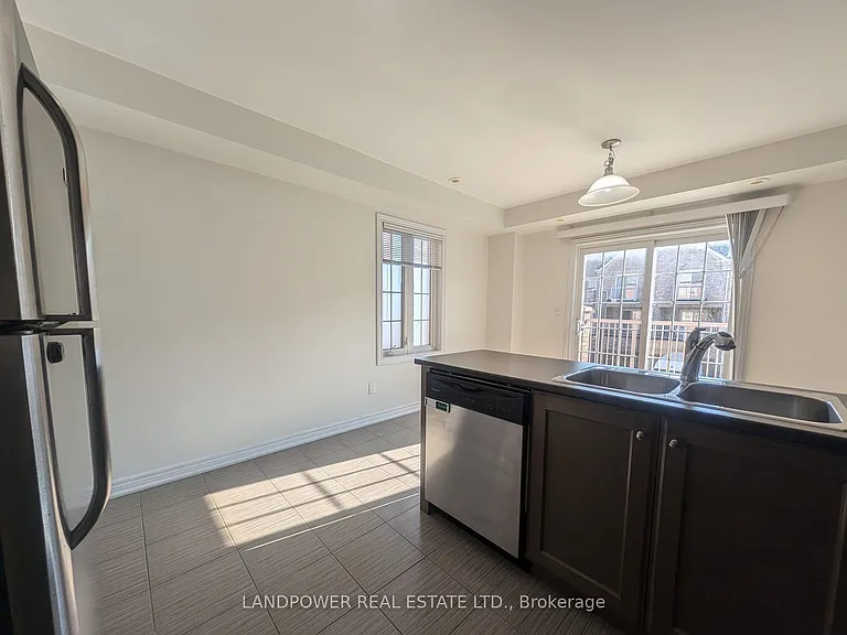 9872 McCowan Rd — Photo 27