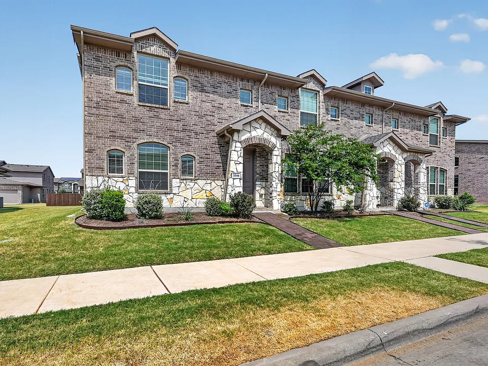 3316 Solana Cir
