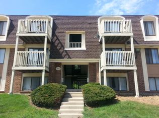 1896 Somerset Dr, Glendale Heights, IL 60139