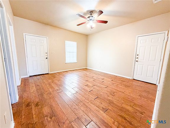 4th image of 3011 Baldwin Loop