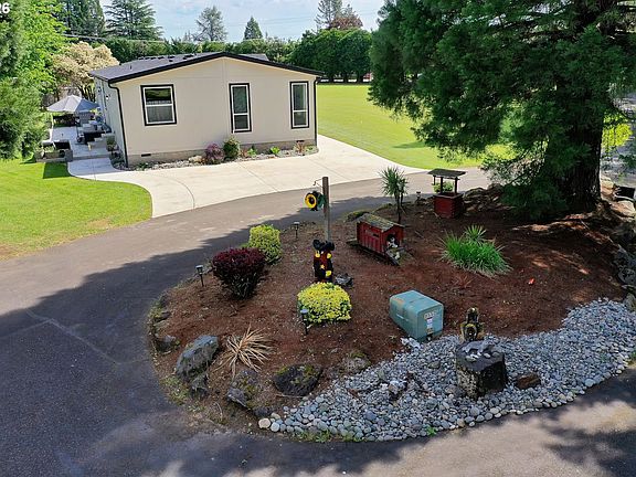 5th image of 55635 Fullerton Rd