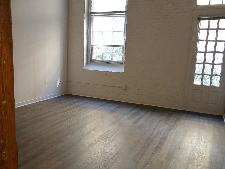 1st image of 313 Vine St APT 204