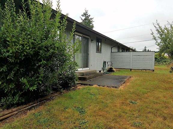 3rd image of 19906 Hamilton Ct NE #B