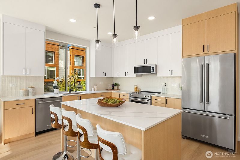 4th image of 5718 14th Avenue NW
