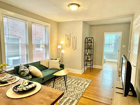 2nd image of 4975 Lindenwood Ave APT 2W
