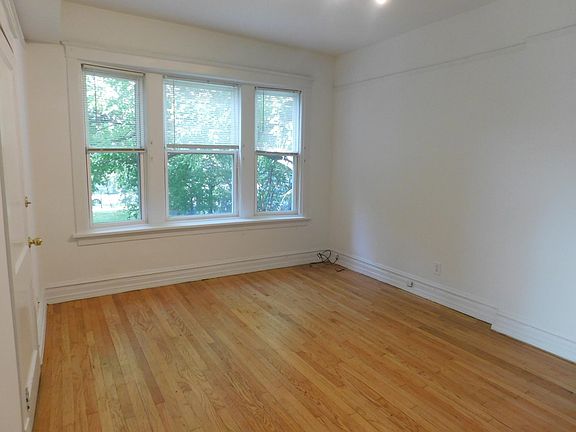 5th image of 2141 N Sawyer Ave APT 1F