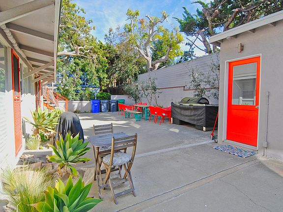 5th image of 1446 Manhattan Beach Blvd #D