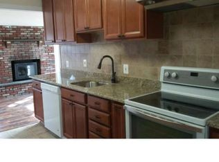 284 N Olds Blvd, Fairless Hills, PA 19030