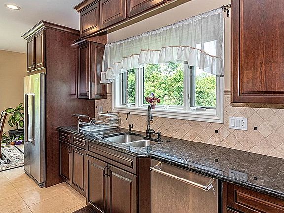 3rd image of 5333 Kelsey Cir