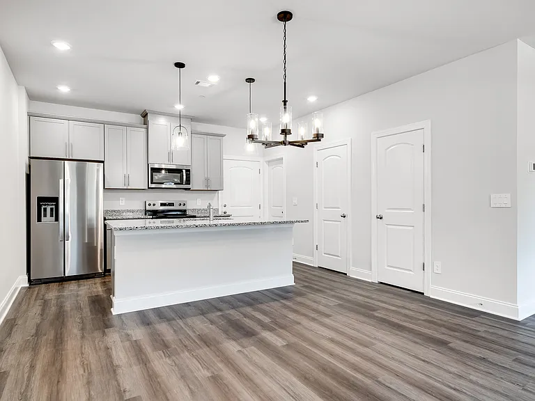 204 Douglas Bend Rd — Photo 17
