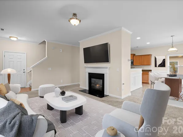 13718 Porter Creek Rd, Charlotte, NC 28262