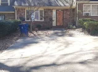7094 Williamsburg Dr, Riverdale, GA 30274