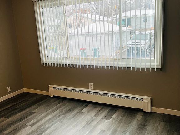 2nd image of 4935 University Ave NE #493505