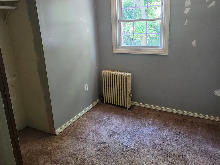 630 E Lackawanna Ave — Photo 5