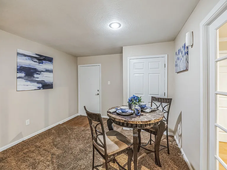 Summer Trace Apartments — Photo 17