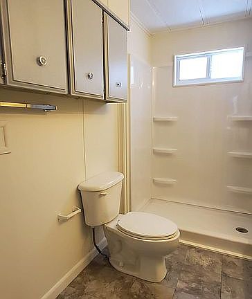 5th image of 952 Laurel Cir
