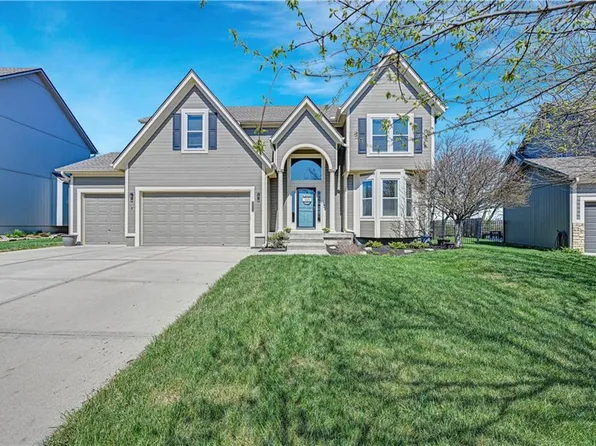 21814 W 95th Ter, Lenexa, KS 66220