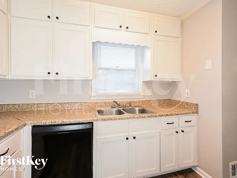 1023 Park Gate Pl — Photo 7