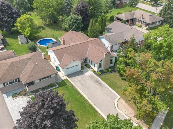 218 Northumberland St, North Dumfries, ON N0B 1E0