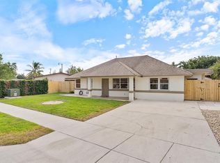 1140 NE 23rd Pl, Pompano Beach, FL 33064
