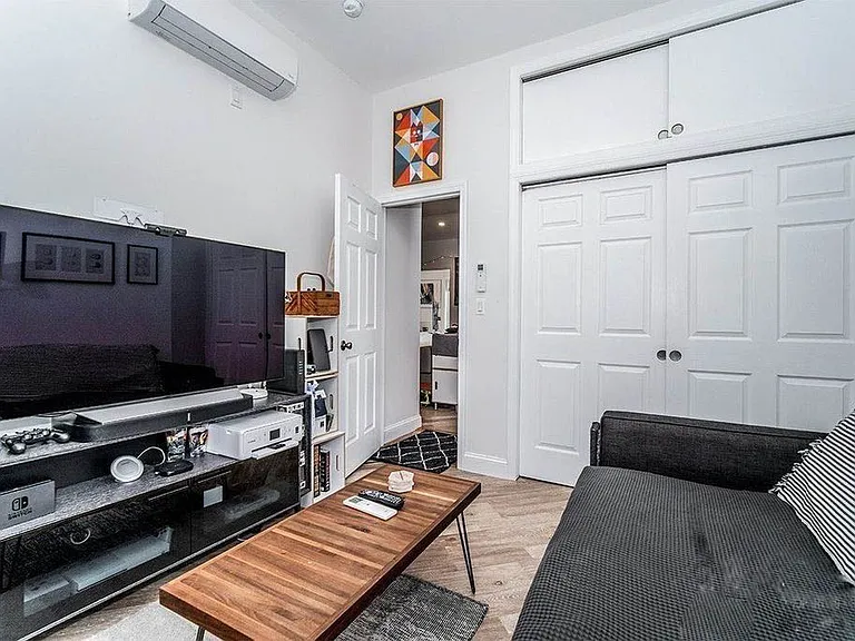 672 6th Ave #2 — Photo 9