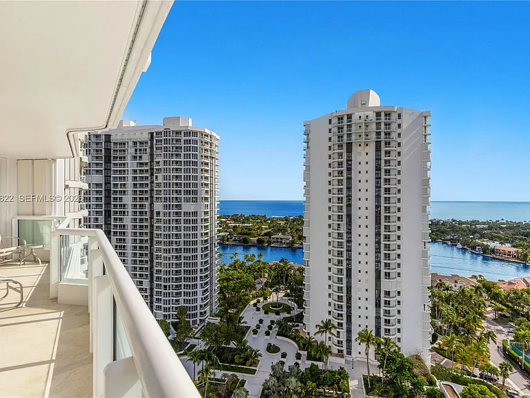 21055 Yacht Club Dr #2310 — Photo 32