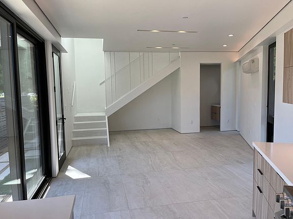 2nd image of 5224 Dawes Ave