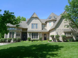 13206 Walmer St, Overland Park, KS 66209