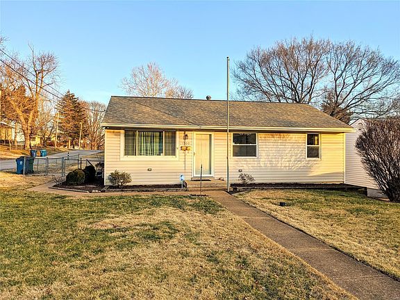 3rd image of 7900 Harlan Ave