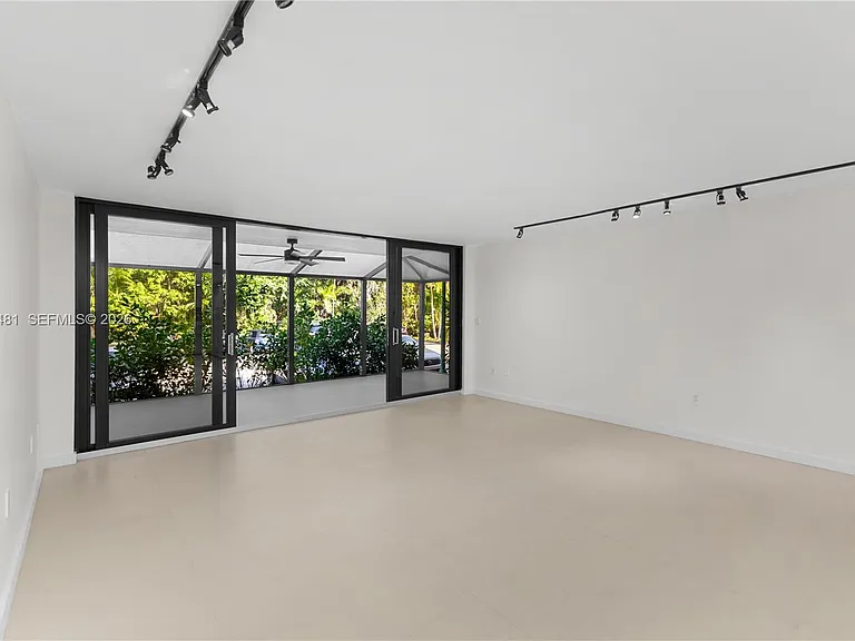 101 Ocean Lane Dr #1012 — Photo 8