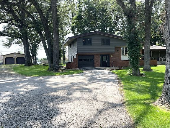 2nd image of 2954 W State Route 113